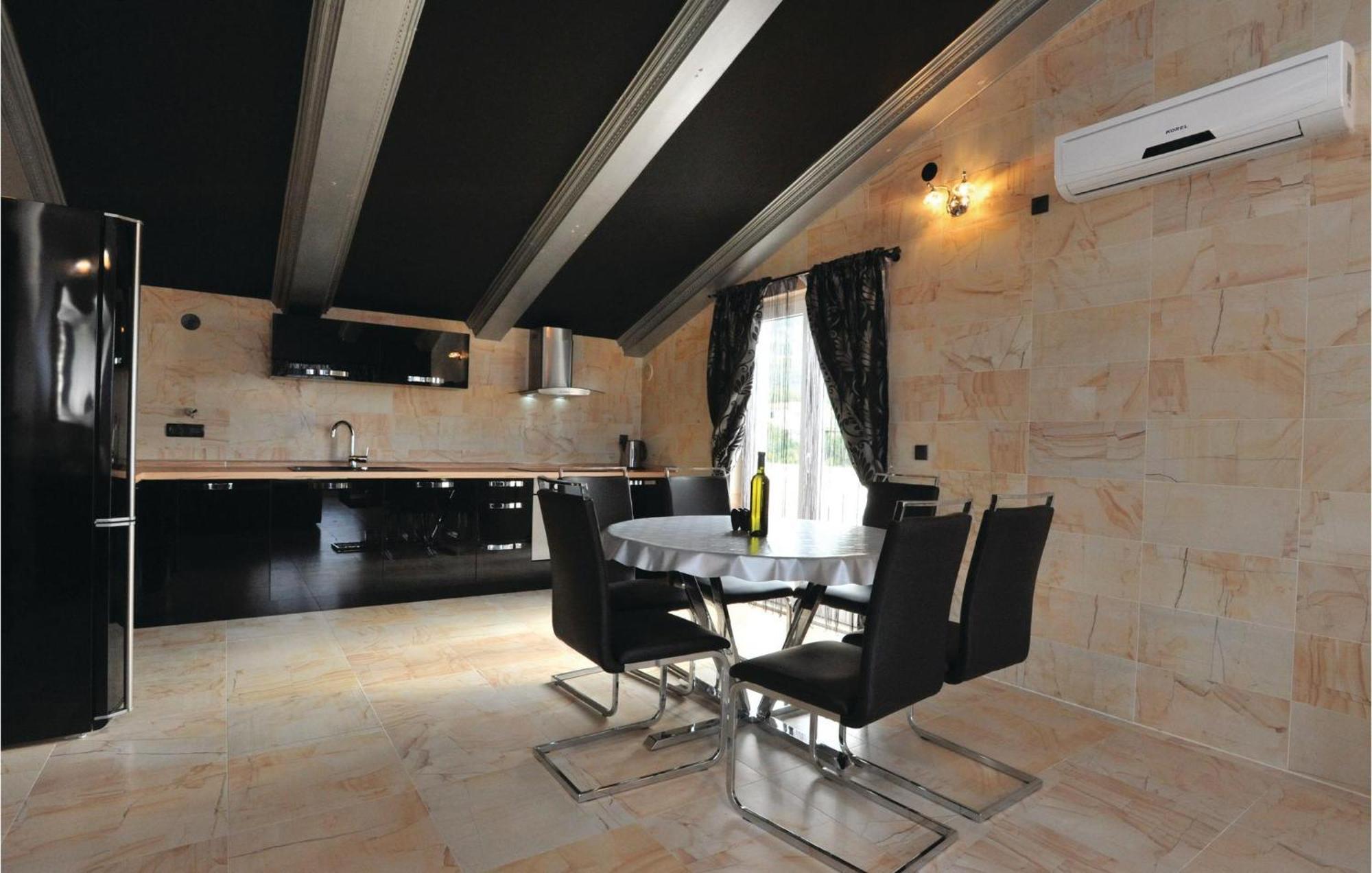 Amazing Home In Kastel Stari With House Sea View Kaštela Eksteriør bilde