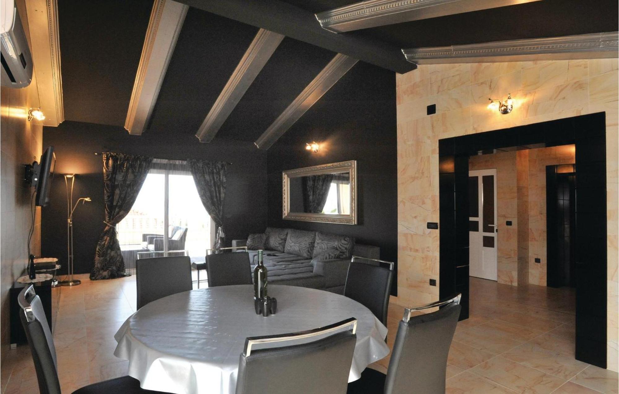 Amazing Home In Kastel Stari With House Sea View Kaštela Eksteriør bilde